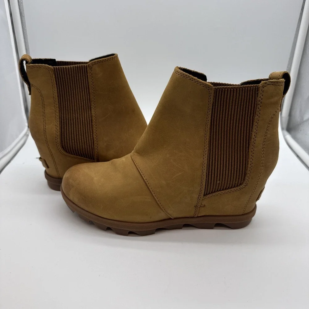 Sorel Joan of Arctic Brown Wedge II Chelsea Brown Boots Womens Size 8.5